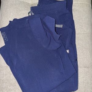 Figs scrubs. Navy blue top and bottom set! Great condition!